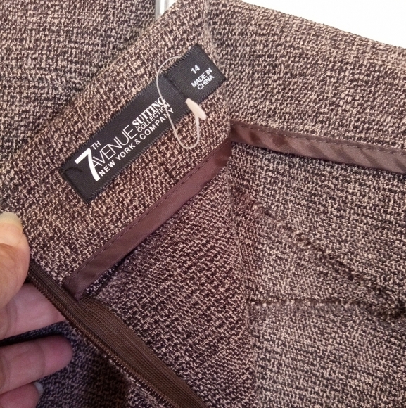 NY&CO 7th Ave Suiting Collection brown/tan lightweight tweed skirt - Picture 6 of 9